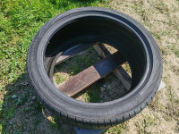 Gume ljetne Vredestein 235/35/19, ripna 7mm