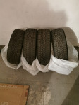 Gume zimske Bridgestone 205/55/16 4 kom.