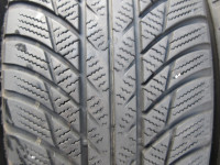 Gume zimske Bridgestone 215/65/17 4 kom.Blizzak LM001 DOT2022god
