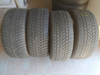 Gume zimske Bridgestone 235/45/18 4 kom.