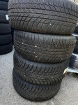 Gume zimske Bridgestone Blizzak LM001 DOT5019, 215/55/17 4 kom.