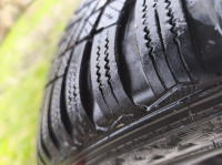 Gume zimske Hankook 205/55/16 4 kom. + felge 16"- Peugeot 308, 4 rupe