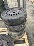 Gume zimske Kumho 185/60/15 4 kom.