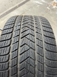 Gume zimske Pirelli Scorpion 275/40/22, vozene 1.000 km, 2 kom