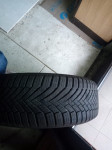 Gume zimske Yokohama 215/55/17 4 kom.