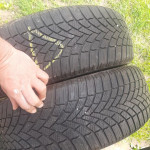 GUME 2 KOMADA BRIDGESTONE  ZA ZIMU CIJENA SAMO 50 €