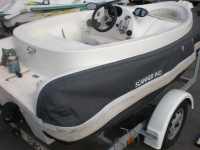 GUMENI ČAMCI BY BOAT