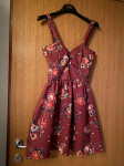 Cvjetna haljina u retro stilu