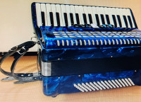 Harmonika Startone 96 basova Gotovo nova Troglasna