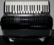 Hohner Cassotto 120 basova 2+2 kabinska