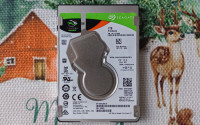 Seagate FireCuda 1TB Solid State Hybrid Drive Performance SSHD