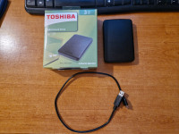TOSHIBA USB3.0 Prijenosni Hard Disk 3 TB