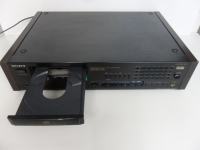 SONY COMPACT DISC PLAYER CDP-915