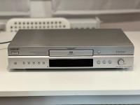 Sony SCD-XE 597