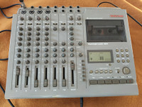 TASCAM Portastudio 464