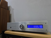 Krell S-300i –  Integrirano pojačalo