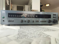 Nad 1600 pretpojačalo s tunerom i daljinskim