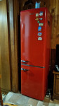 Amica samostojeći retro hladnjak Crveni