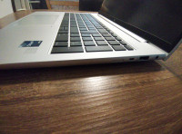 HP EliteBook 860 G9 I7 + HP G5 Usb-c Dock  - NOVO - TOP CIJENA