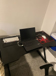Prodajem gaming setup, stol+mis+laptop