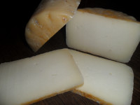 polutvrdi, tvrdi, dimljeni i mladi kozji sir