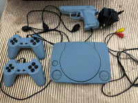 Tv igraca konzola sa retro igricama,ispravno,2 joysticka,kablovi