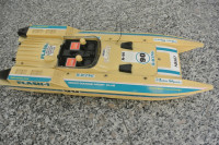 Retro gliser na baterije i daljinski Nikko,made in Singapore,ispravno