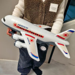 Bijela igračka avion - Inercijski model, realističan dizajn