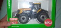 Diecast model traktora JCB Traktor 8250 1/32 Siku