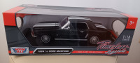 Ford Mustang 1964 1/2 1:18 Diecast Hardtop model MOTORMAX