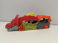 Hot Wheels - Transporter lanser zmaj / Dragon launch transporter