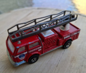 MAJORETE POMPIER VATROGASNI AUTIĆ