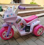 Tricikl peg perego poklanjam