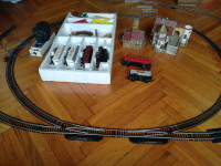 Vlak set Piko Ho, extra tračnice, skretnice, vagoni i kućice