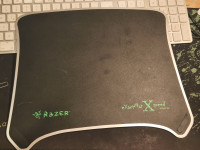 Razer metalna podloga za miš