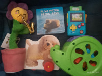 Lot interaktivnih igračaka za bebe i malu djecu