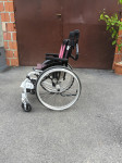Poklanjam dječja invalidska kolica