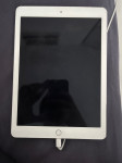 iPad Pro 9.7 inch (Gen 1) s kutijom