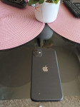 iPhone 11 64GB crni