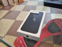 APPLE IPHONE 13 / 256 GB STANJE TOP BAT 100 % NA SVE MREZE