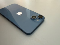 Plavi iPhone 14 + maskice