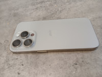 iPhone 15 Pro 1TB – Kao nov, izvrsno očuvan i 3 orig. apple case