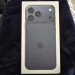 iPhone 17 Pro Max deep blue novi, tvornički vakumiran