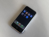 iPhone 2G, 8GB, iPhone OS 3.0