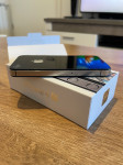 iPhone 4S, 16GB, crni i bijeli