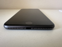 iPhone 8 Plus, crni, očuvan, sva oprema