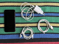 iPhone SE 2 gen, 64 GB, sve mreže, baterija 100%