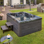 Jacuzzi Black Marble