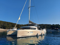 Lagoon 42  Year 2019