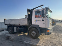 MAN 18.364 trostrani kiper